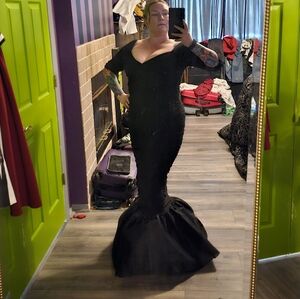 Pinup Girl Monica Wiggle With Tulle Bottom, XL, Like New